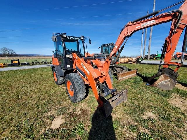 Image of Kubota R530 equipment image 1