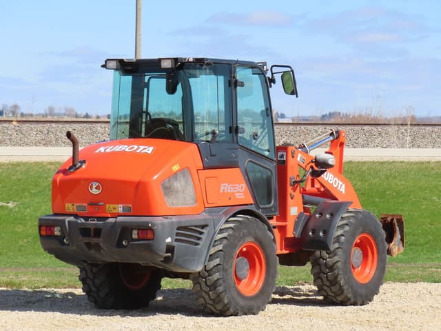 Image of Kubota R630 equipment image 4