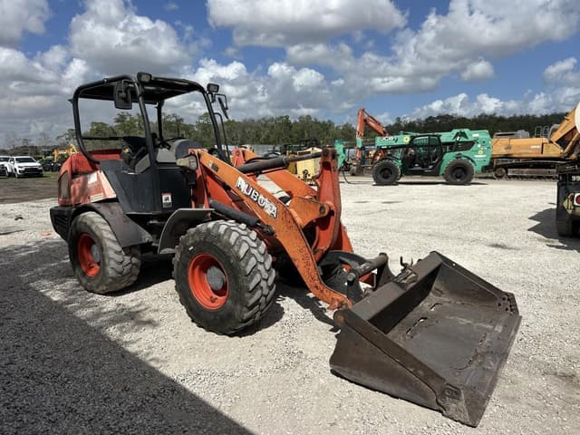 Image of Kubota R630 equipment image 4