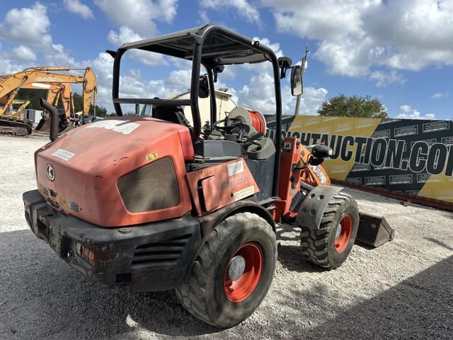 Image of Kubota R630 equipment image 3