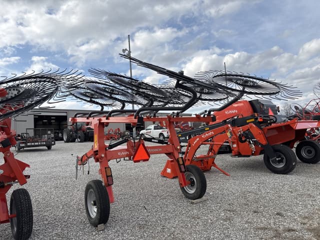 Image of Kubota RA108CR equipment image 4
