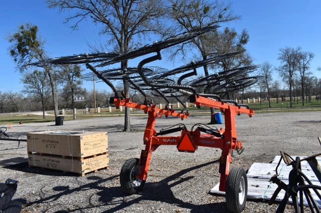 Image of Kubota RA108CR equipment image 3