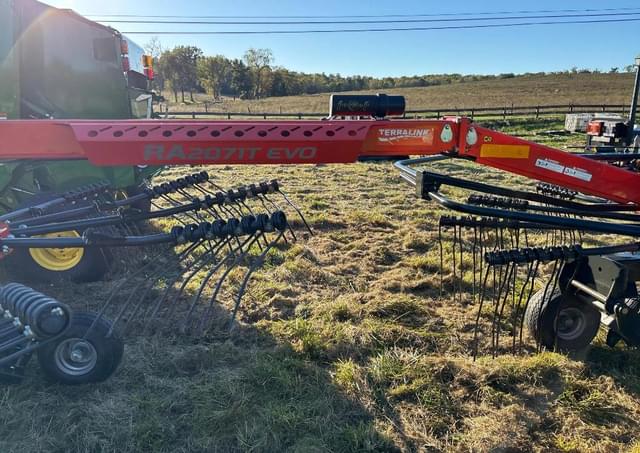 Image of Kubota RA2071T EVO equipment image 3