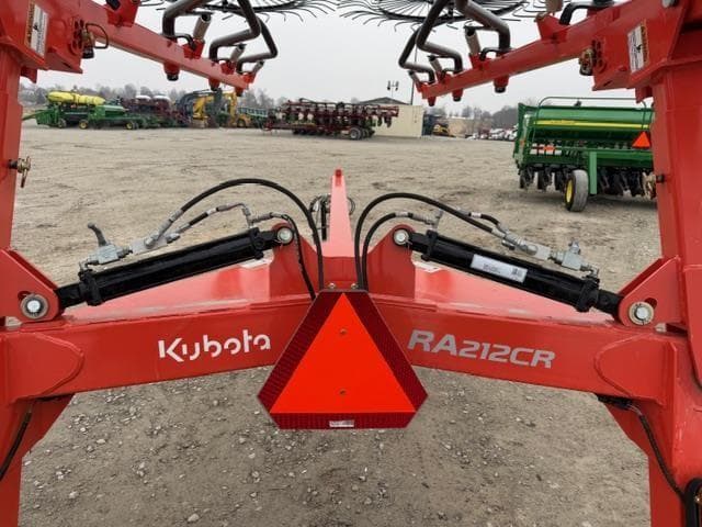 Image of Kubota RA212CR equipment image 3