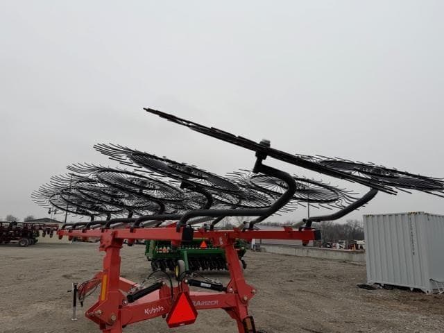 Image of Kubota RA212CR equipment image 1