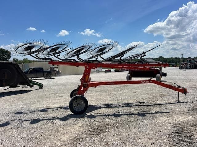 Image of Kubota RA212CR equipment image 3