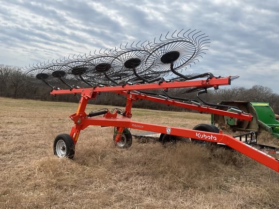 Image of Kubota RA212CR equipment image 4