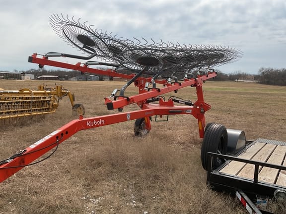 Kubota RA212CR Equipment Image0