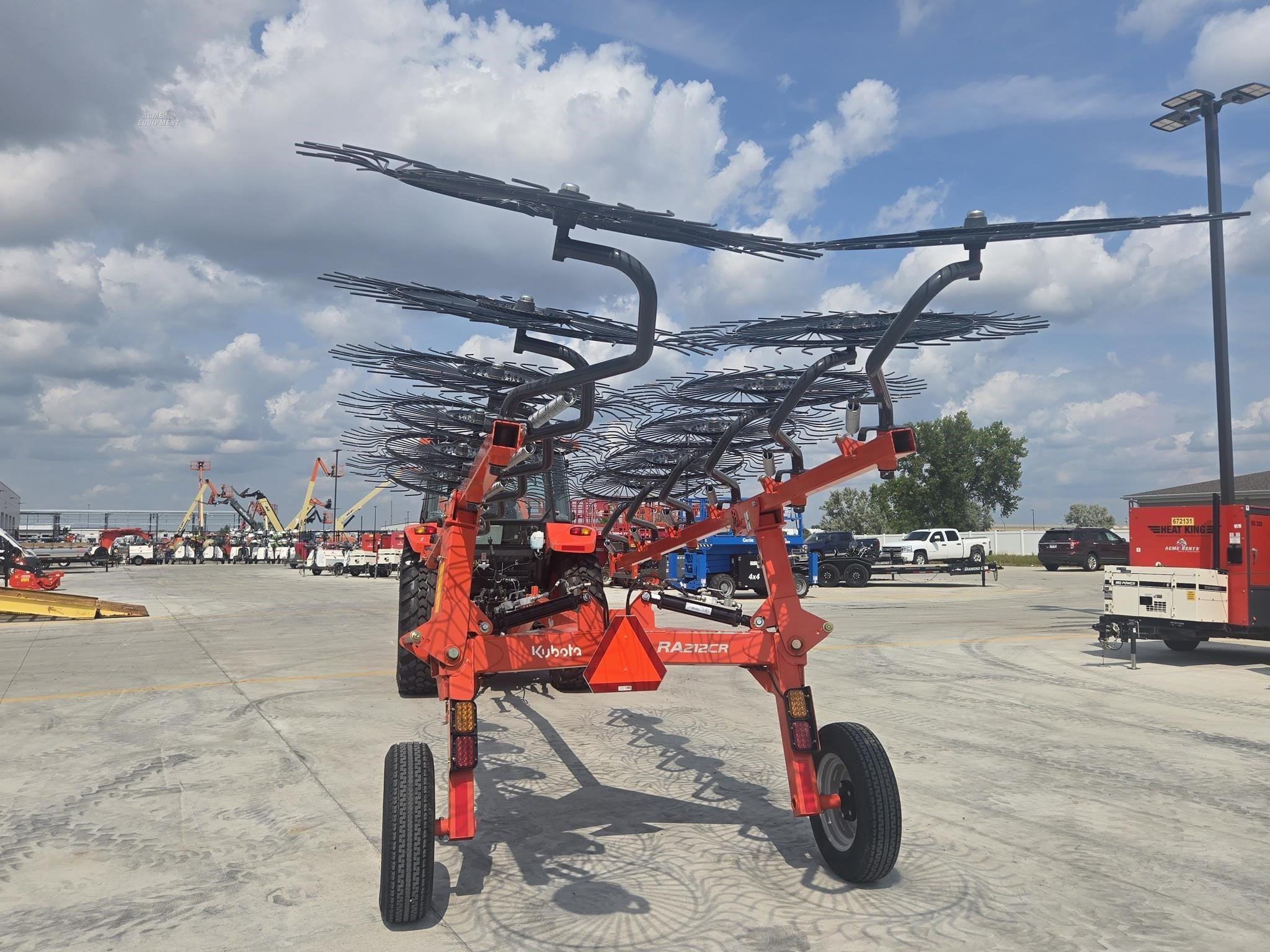Kubota RA212CR Equipment Image0