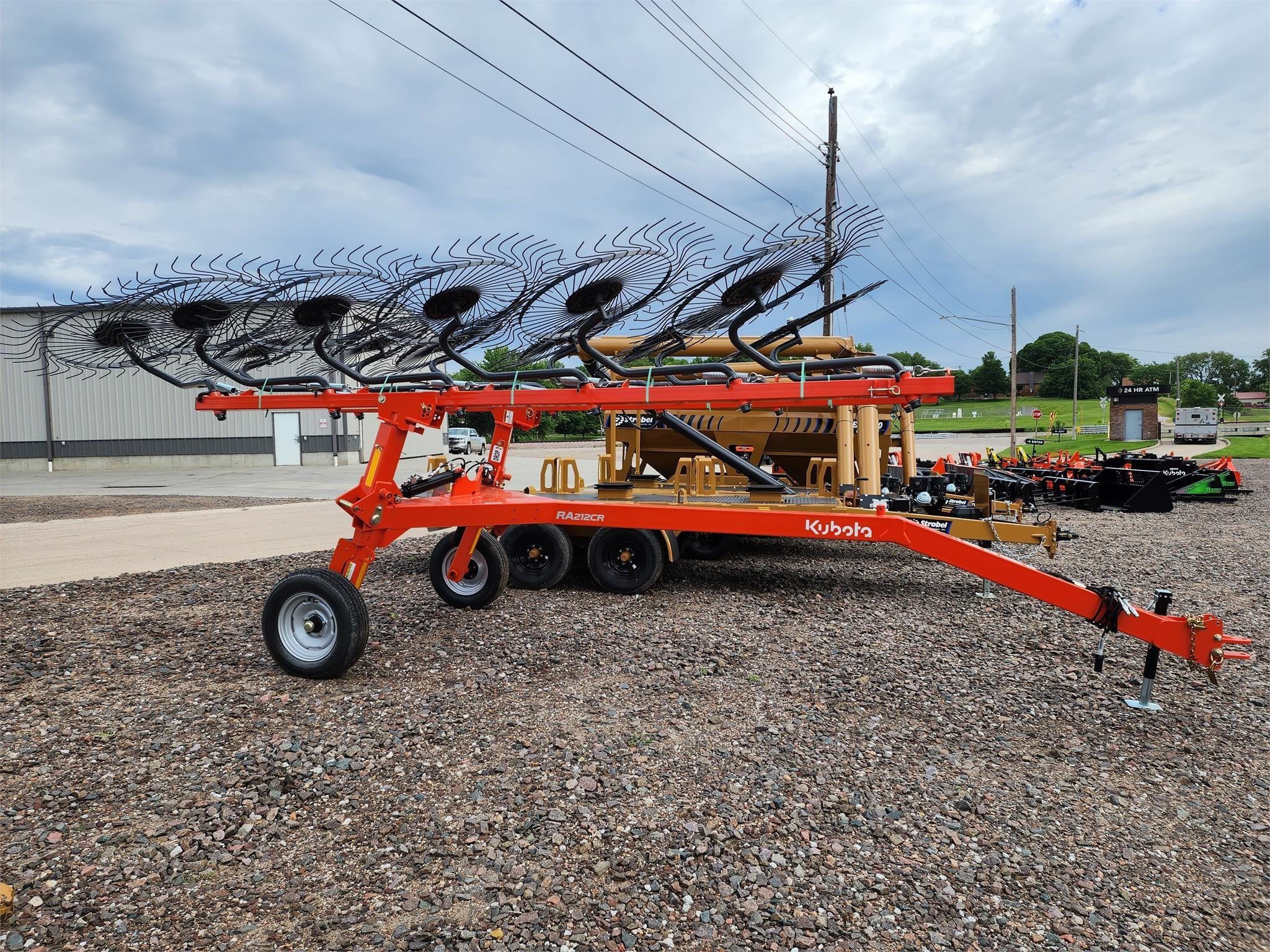 Kubota RA212CR Equipment Image0