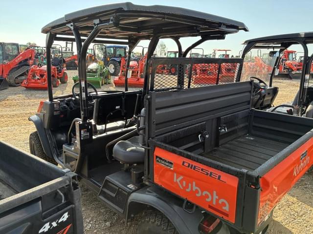 Image of Kubota RTV-1100 equipment image 3