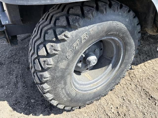 Image of Kubota RTV1140 equipment image 4