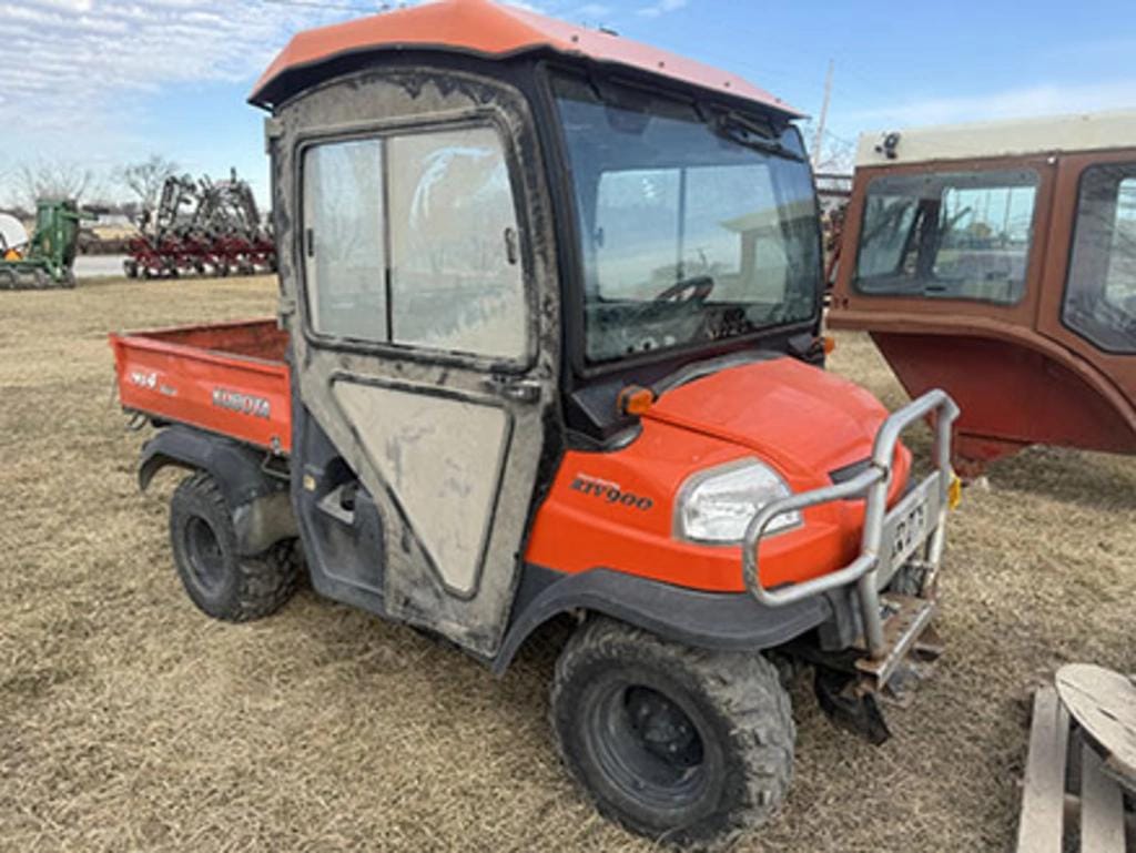 Kubota RTV900 Equipment Image0