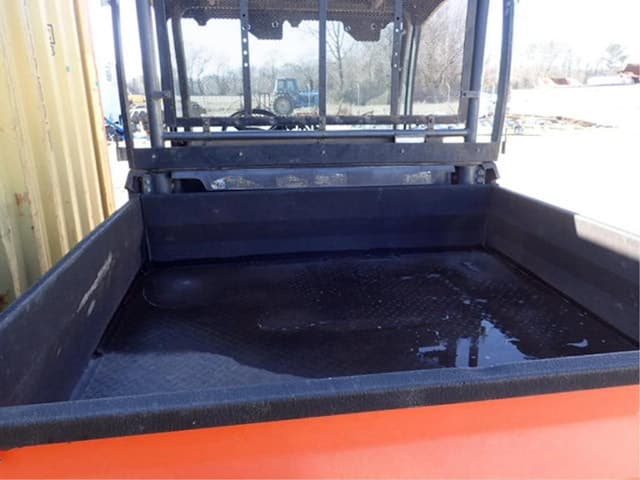 Image of Kubota RTV900 equipment image 3