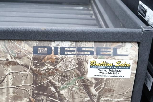 Image of Kubota RTV-X1100C equipment image 4