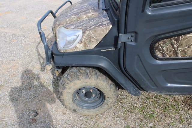 Image of Kubota RTV-X1100C equipment image 4