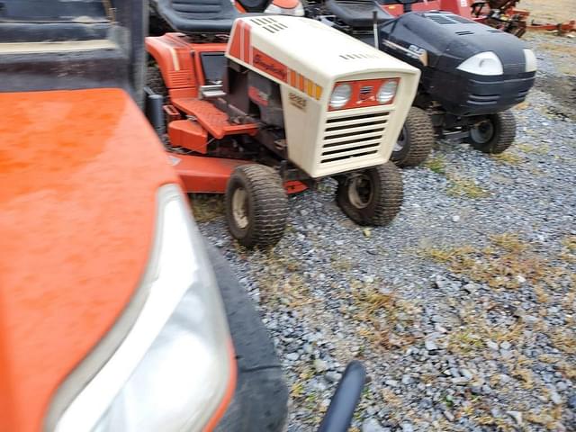 Image of Kubota RTV-X1100C equipment image 2