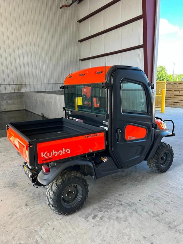 Image of Kubota RTV-X1100C equipment image 2