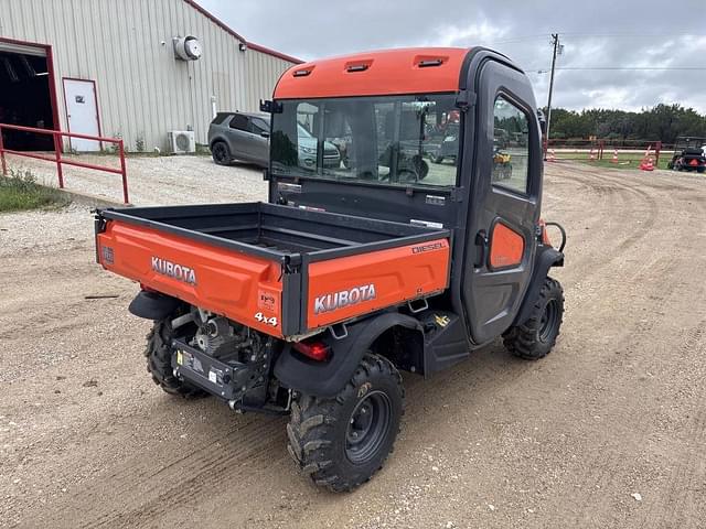 Image of Kubota RTV-X1100C equipment image 2