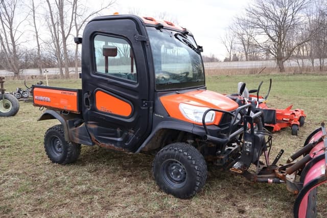 Image of Kubota RTV-X1100C equipment image 2