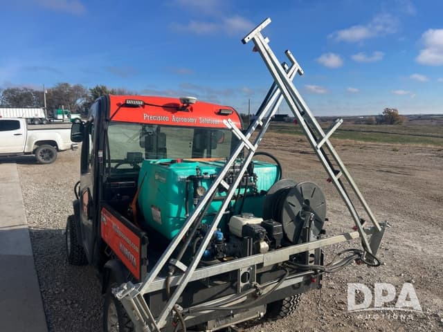 Image of Kubota RTV-X1100C equipment image 1