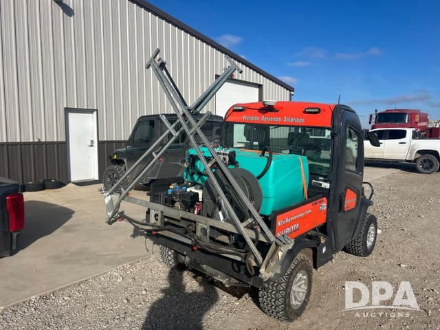 Image of Kubota RTV-X1100C equipment image 3