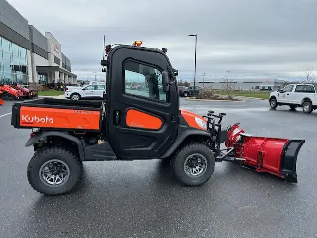 Image of Kubota RTV-X1100CWL-H equipment image 3