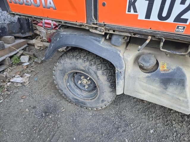 Image of Kubota RTV-X1140 equipment image 4