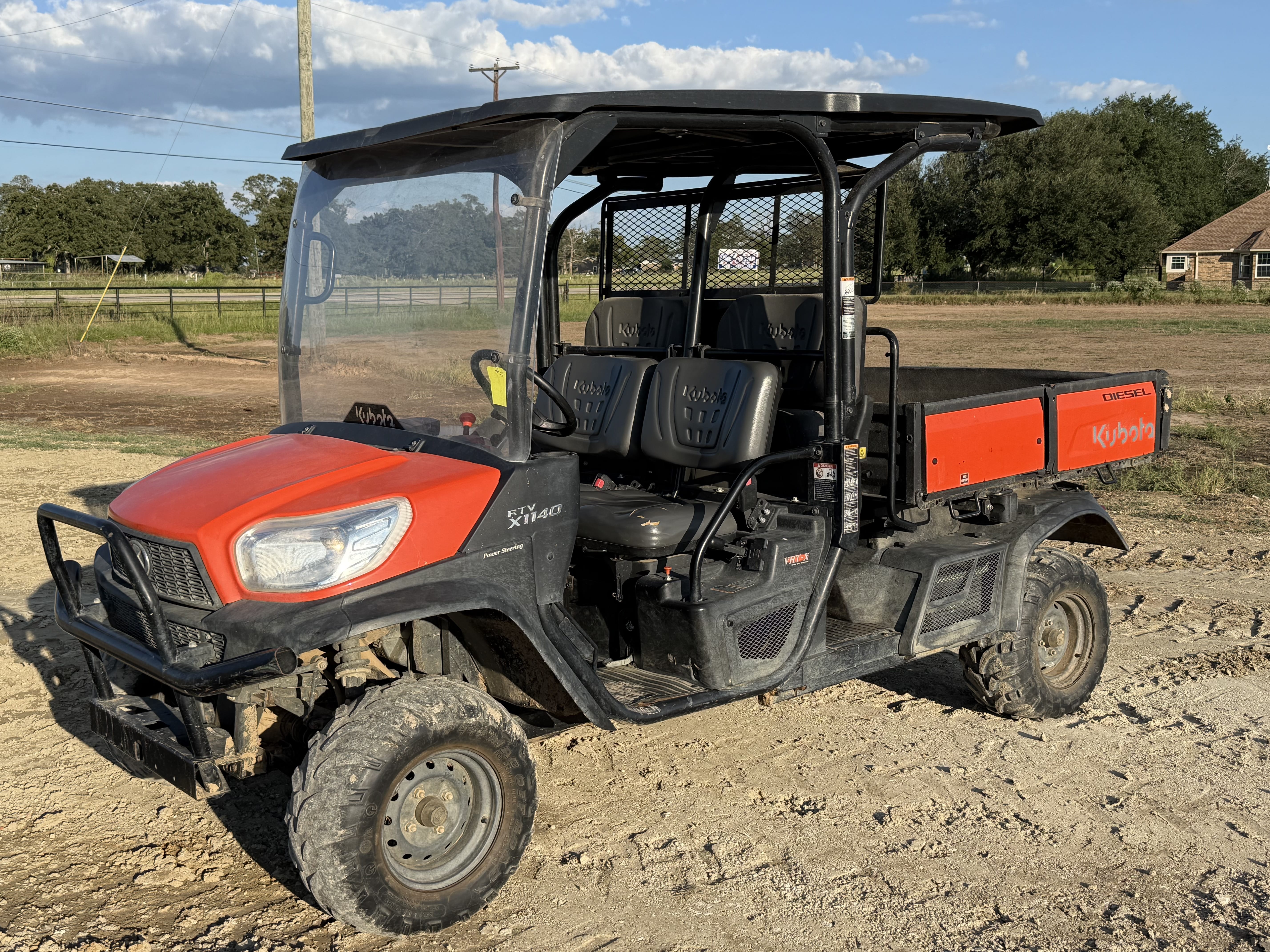Kubota RTV-X1140 Equipment Image0