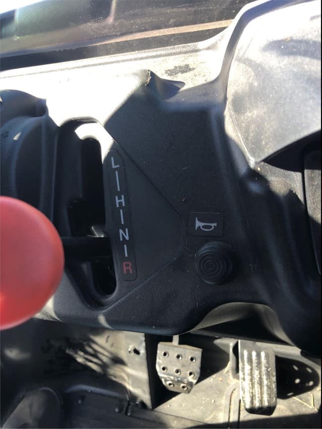 Image of Kubota RTV-X900 equipment image 2