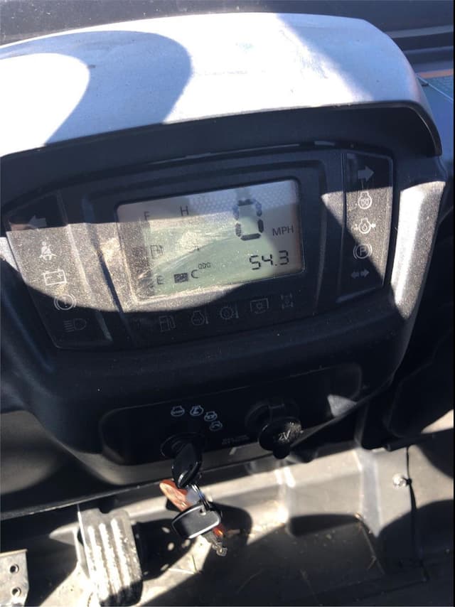 Image of Kubota RTV-X900 equipment image 3