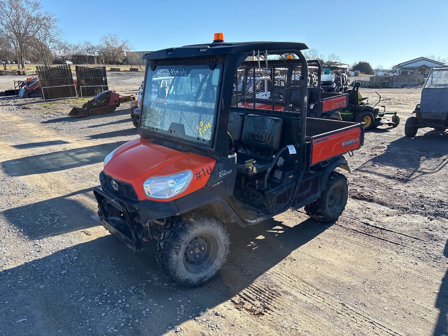 Kubota RTV-X900 Equipment Image0
