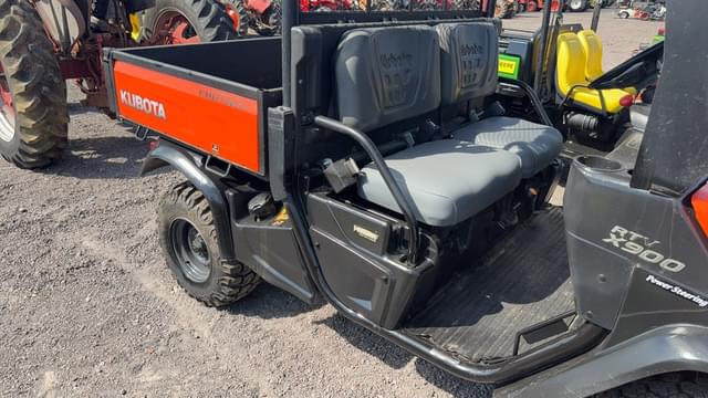 Image of Kubota RTV-X900 equipment image 4