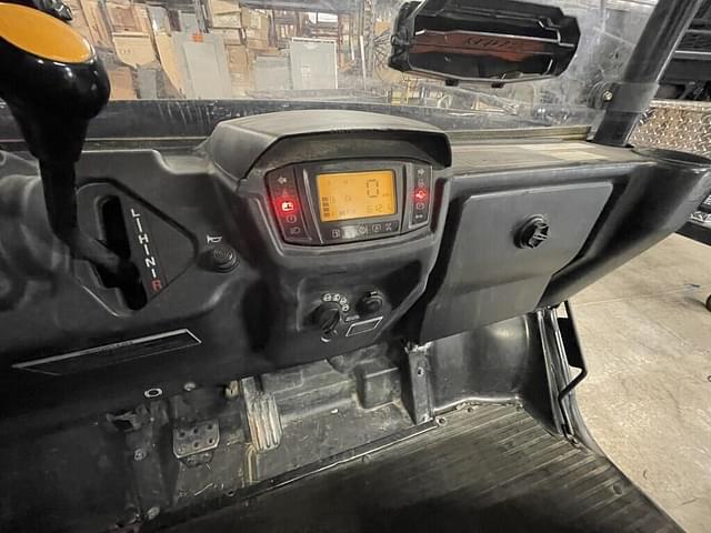 Image of Kubota RTV-X900 equipment image 4