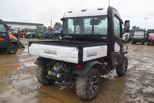 Image of Kubota RTV-X1100C equipment image 2