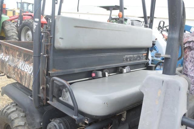Image of Kubota RTV1140 equipment image 4
