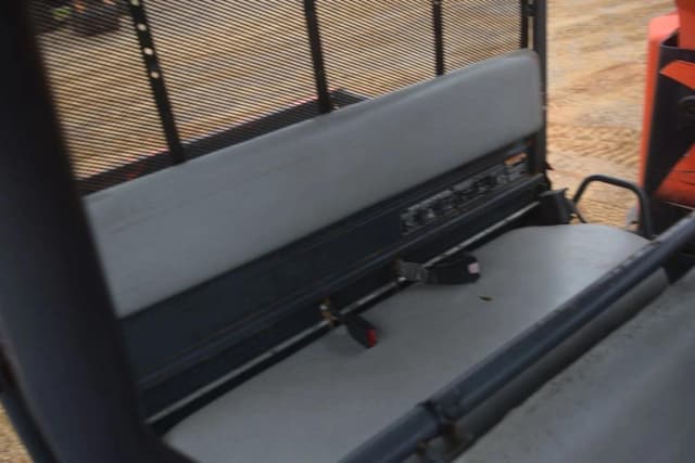 Image of Kubota RTV1140 equipment image 4