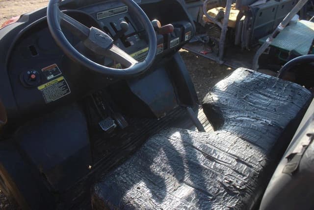 Image of Kubota RTV400 equipment image 4