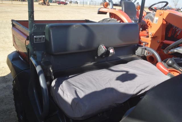 Image of Kubota RTV400 equipment image 4