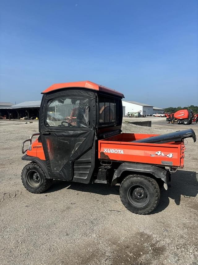Image of Kubota RTV900 equipment image 4