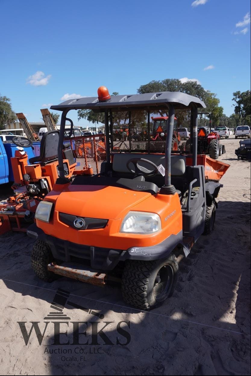 Kubota RTV900 Equipment Image0