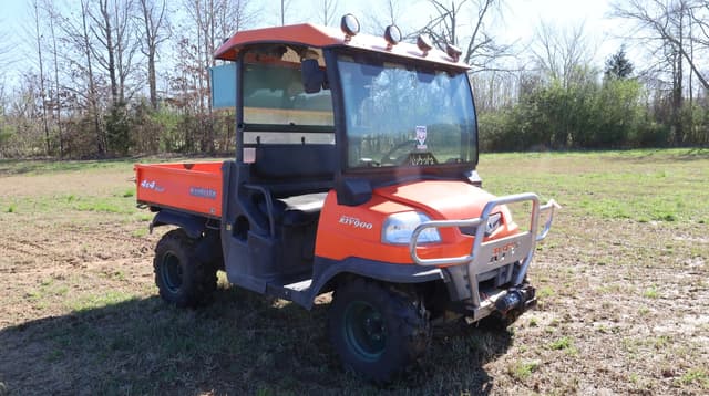 Image of Kubota RTV900 equipment image 3