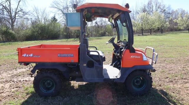 Image of Kubota RTV900 equipment image 2