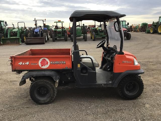 Image of Kubota RTV900 equipment image 2