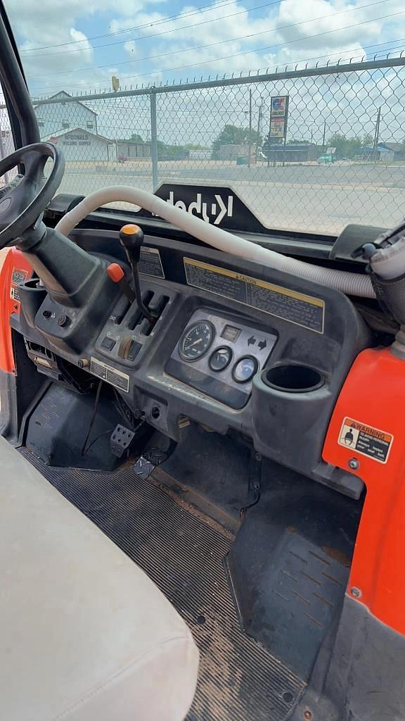 Image of Kubota RTV900 equipment image 4