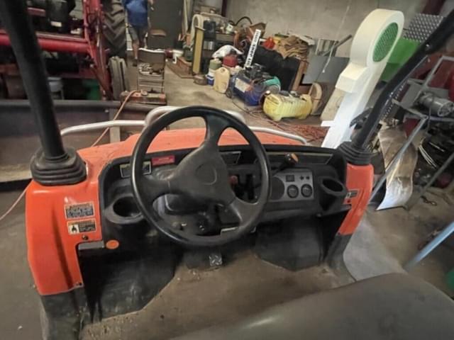Image of Kubota RTV900 equipment image 4