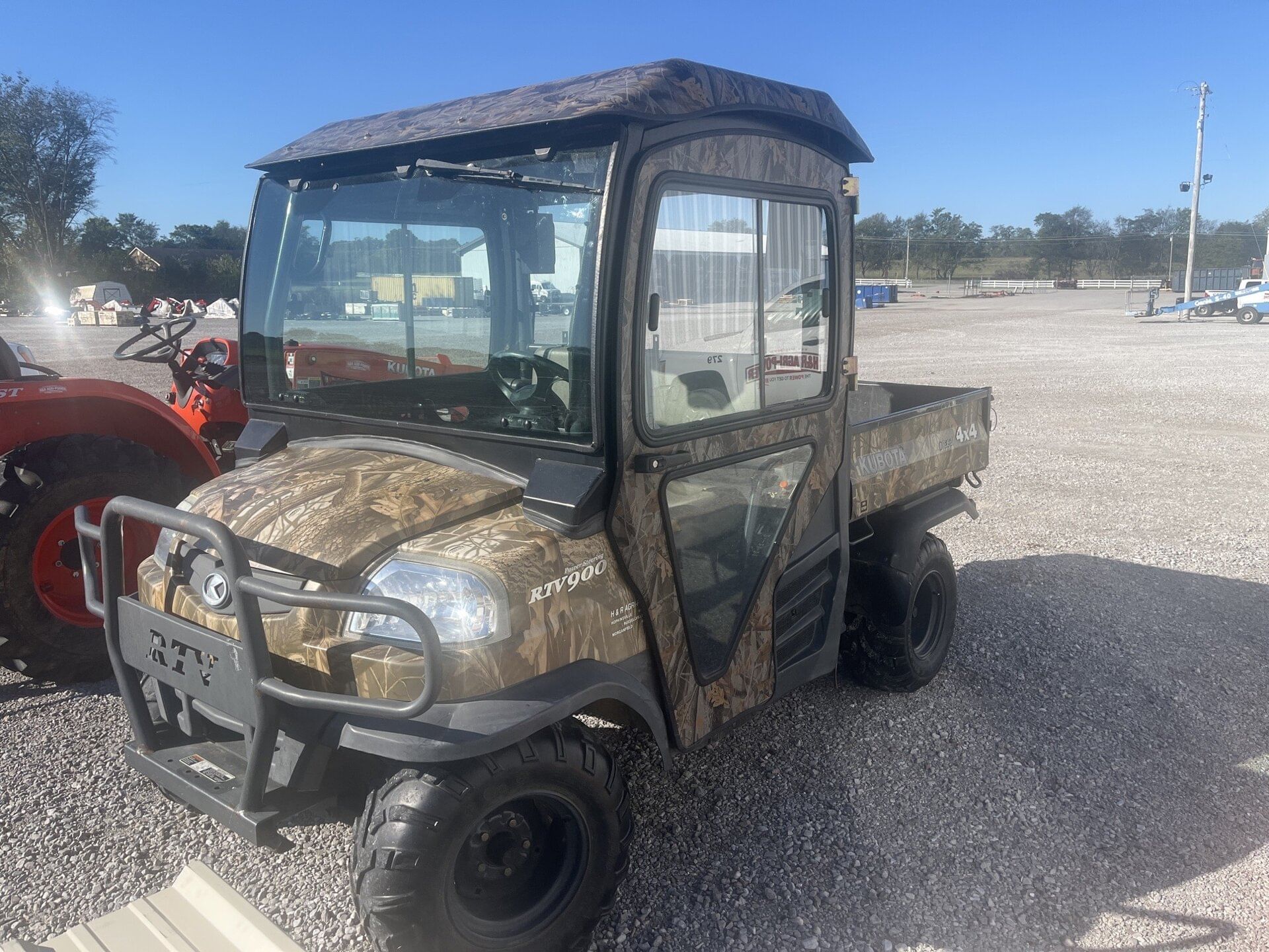 Kubota RTV900 Equipment Image0