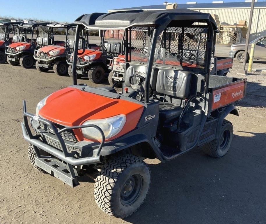 Kubota RTV900 Equipment Image0