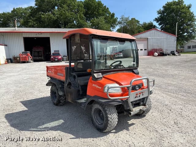 Image of Kubota RTV900 equipment image 2