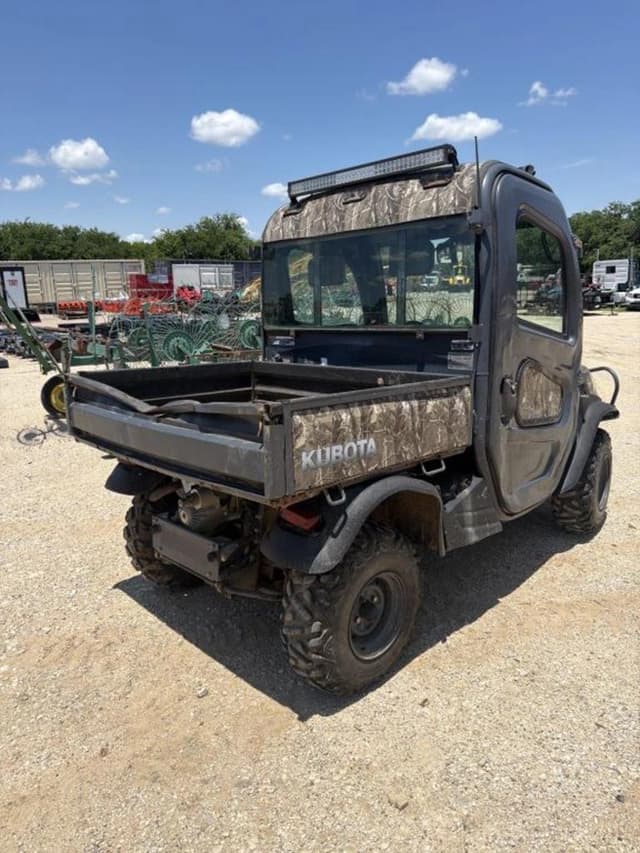 Image of Kubota RTVX1100CR equipment image 4